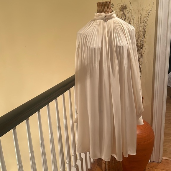 Tobi cream colored dress - Picture 1 of 9